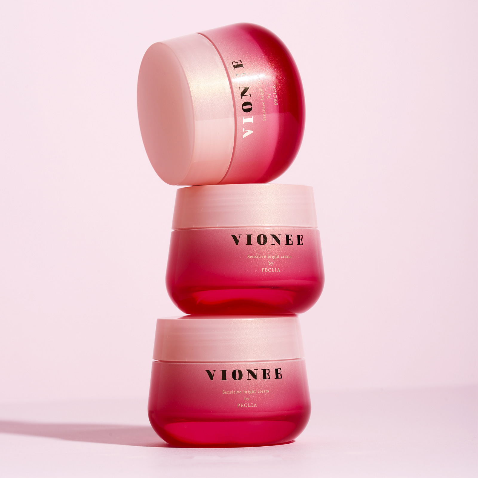 VIONEE Sensitive Bright Cream. Крем, выравнивающий цвет кожи, для чувствительной кожи Виони, 30 г