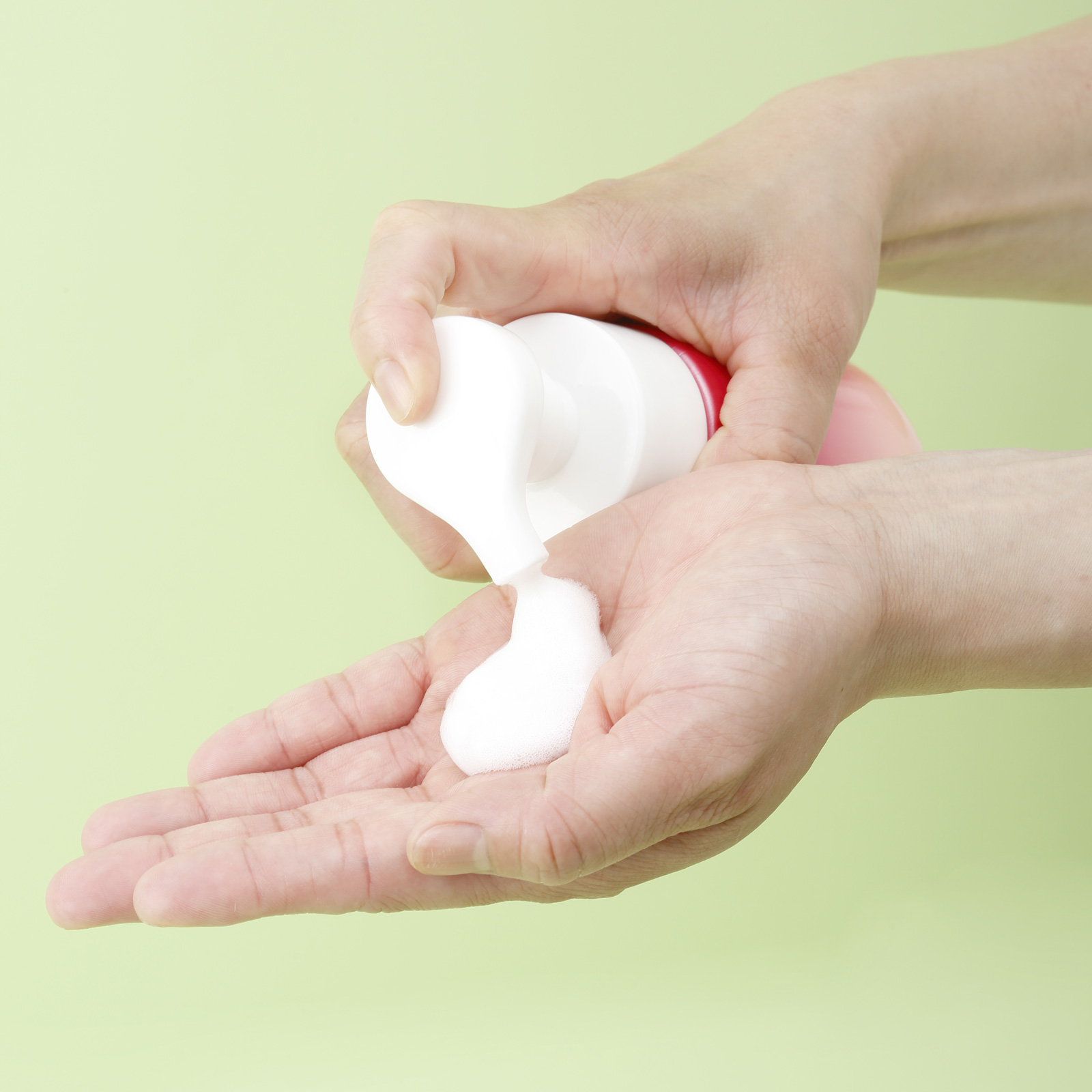 VIONEE Sensitive Moisture Wash. Увлажняющая пенка для чувствительной кожи Виони, 150 мл