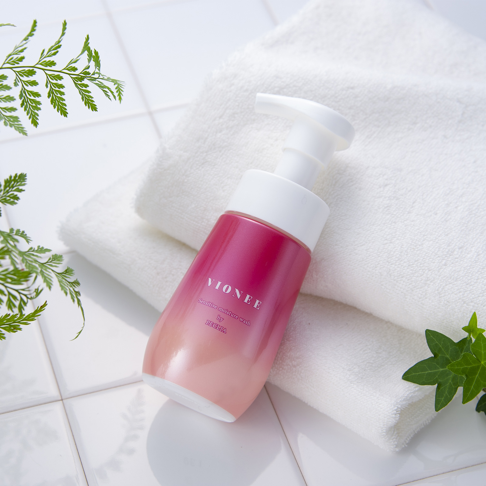 VIONEE Sensitive Moisture Wash. Увлажняющая пенка для чувствительной кожи Виони, 150 мл