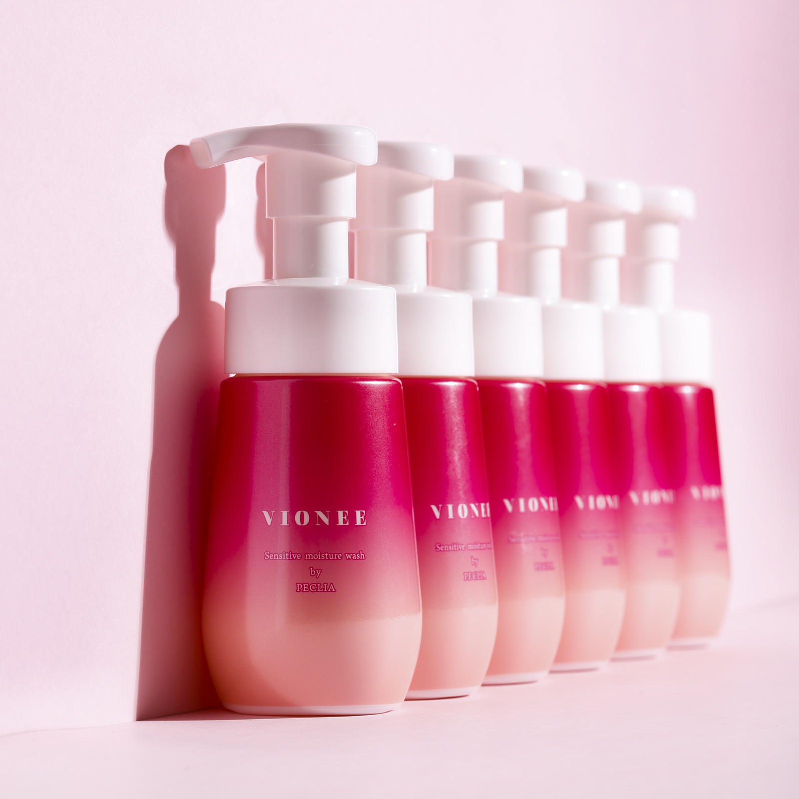 VIONEE Sensitive Moisture Wash. Увлажняющая пенка для чувствительной кожи Виони, 150 мл